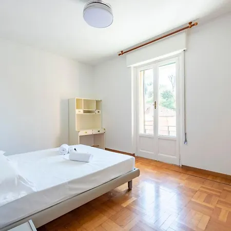 Joivy Chic Flat With Balcony