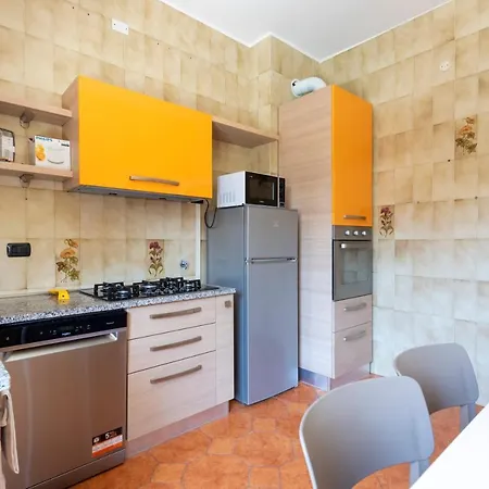 Joivy Chic Flat With Balcony Apartament