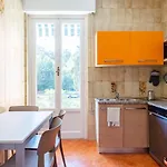 Apartmán Joivy Chic Flat With Balcony