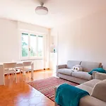 Apartmán Joivy Chic Flat With Balcony *