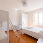 Joivy Chic Flat With Balcony Apartmán