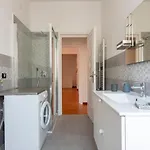 Joivy Chic Flat With Balcony Apartmán *
