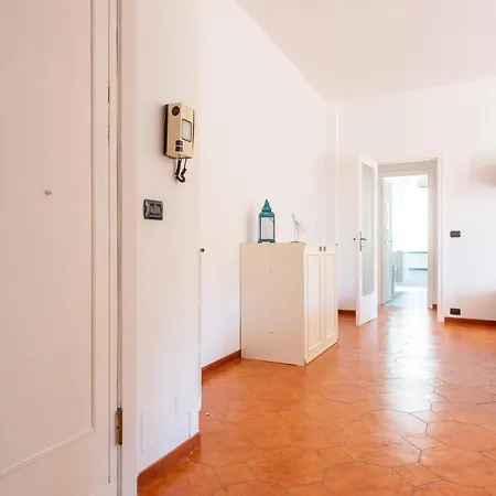 Joivy Chic Flat With Balcony Apartmán